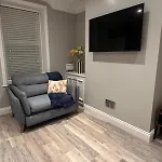 Granville Road, Near Hospital, Sleeps 5 Apartment