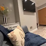 Apartment Granville Road, Near Hospital, Sleeps 5