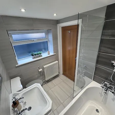 Granville Road, Near Hospital, Sleeps 5 Lejlighed *