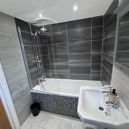 Granville Road, Near Hospital, Sleeps 5 * Carlisle (Cumbria)