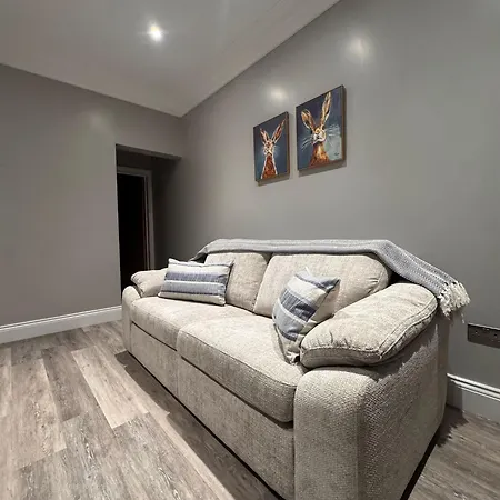 Granville Road, Near Hospital, Sleeps 5 Lejlighed