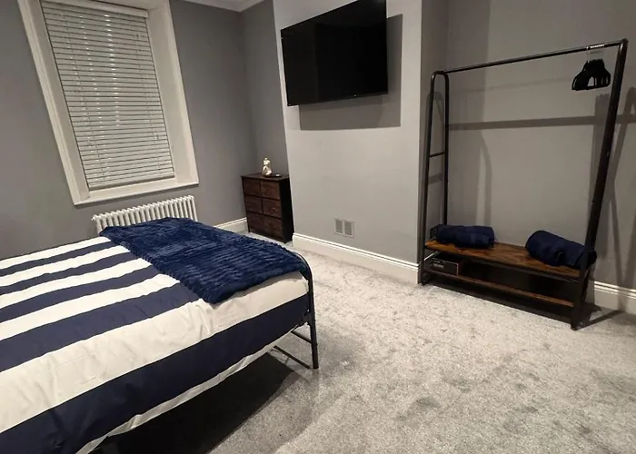 Apartamento Granville Road, Near Hospital, Sleeps 5 *