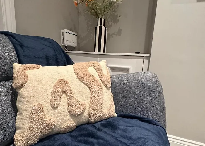 Granville Road, Near Hospital, Sleeps 5 Apartamento