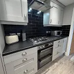 Granville Road, Near Hospital, Sleeps 5 דירה *