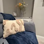 Granville Road, Near Hospital, Sleeps 5 דירה